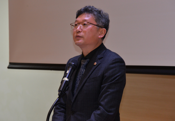 축사하는 안신일 세종시의회 의장